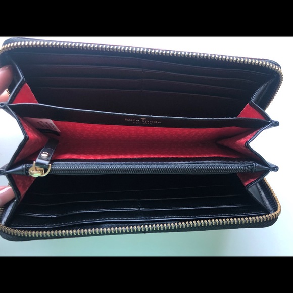 Like NEW Kate Spade wallet - Picture 3 of 4